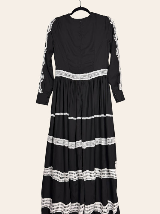 Edera black Gown