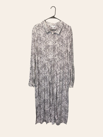 Time & Tru Dress